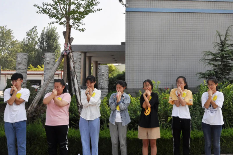 熱烈祝賀信川機(jī)械職工子弟金榜題名！